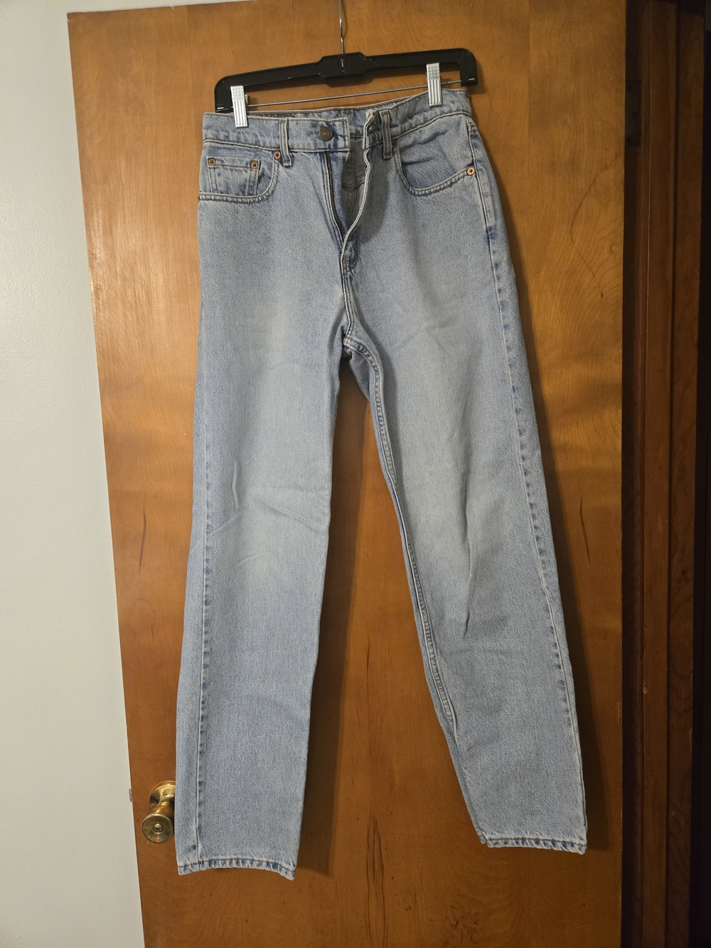 Vintage Levi's 560 Loose Fit Straight Leg Light Wash Blue Jeans Size 6 Reg M